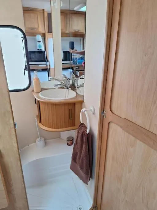 Alojamiento Caravana Oliveres Petita Vilafant 0*,  İspanya